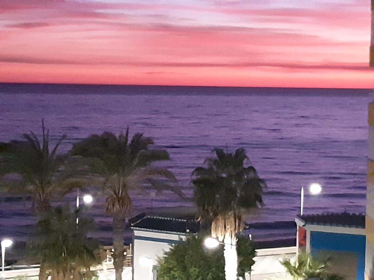 Torrox, Superbe Et Sur La Plage! Eksteriør billede